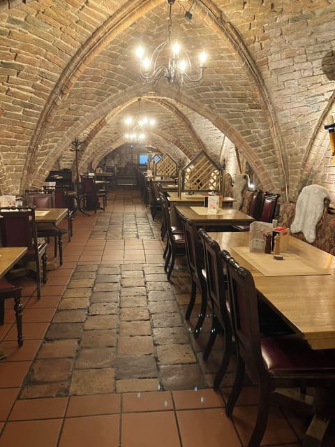 2 restaurants, breakfast, lunch, dinner served; barbecue