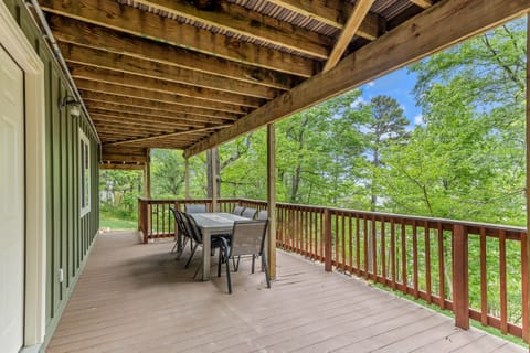 Covered Outdoor Dining Space