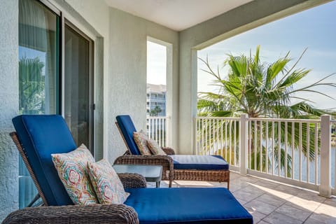 Lounge on the Balcony as you soak-in the sunset views over the lake.