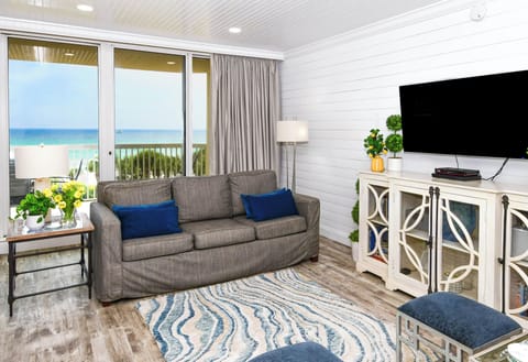 Silver Shells St. Maarten 405 - Living Area