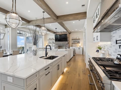 Gourmet Kitchen at 17 Grey Widgeon