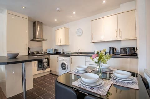 Apartment, Private Bathroom (No.2) | Shared kitchen