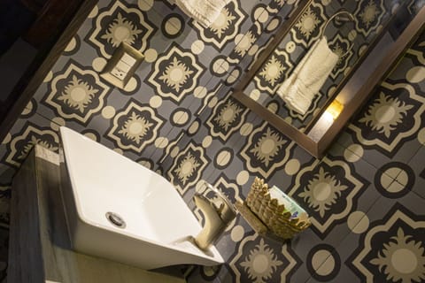 Room | Desk, laptop workspace, free WiFi, bed sheets