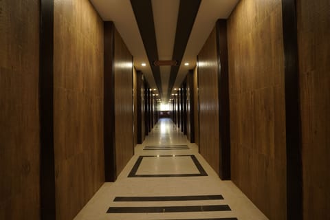 Egyptian cotton sheets, premium bedding, minibar, soundproofing