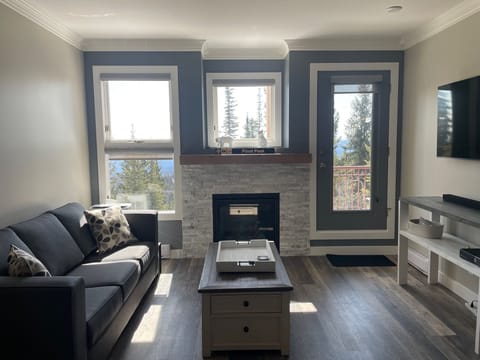 Pinot Peak is a Newly Renovated, 2 Bedroom, 2 Bathroom Condo