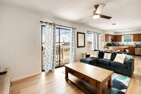 Seahaven 2 is directly across the street from sugar white sand beaches and in the very heart of Gulf Shores in the Beachcomber complex