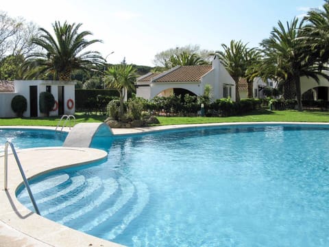 Blue, Swimming Pool, Leisure, Resort, Vacation, Shade, Landscaping, Eco Hotel, Tropics