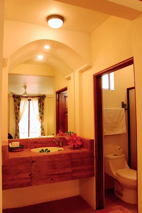 Traditional Double Room, Multiple Beds | Bathroom | Bathtub, hair dryer, towels, soap