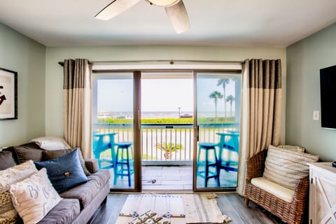 Beachfront unit! Watch the waves crash from your balcony! 