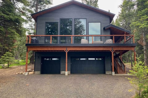 McCall Vacation Rental | 3BR | 2.5BA | 2,378 Sq Ft | Stairs Required