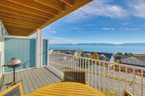 Garden City Vacation Rental | 3BR | 3BA | 1,800 Sq Ft | Stairs Required