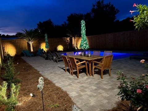 Welcome to Sea Glass Cottage in beautiful Panama City Beach. This 3 bedroom, 2 bath w/ private pool.