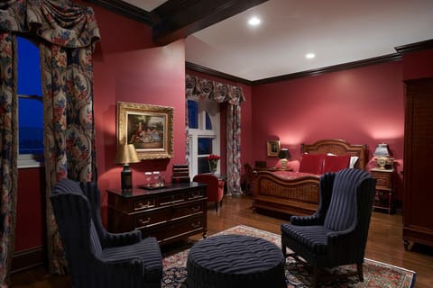 Signature Suite, 1 Bedroom | Premium bedding, pillowtop beds, individually decorated