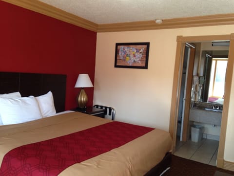 40-inch TV with cable channels