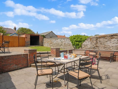 Outdoor area | Cerniw, Aberaeron
