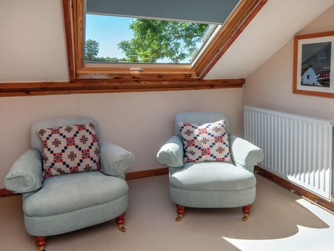 Interior | Crug y Felin, Ceibwr Cove