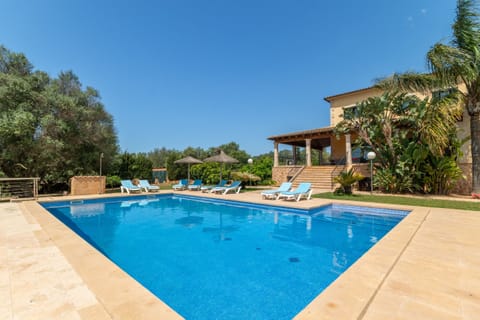 Finca with pool