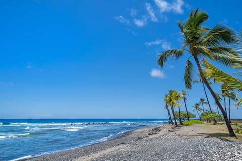 Condo, Multiple Beds (Keauhou Kona Surf & Racquet Club#8-30) | Beach