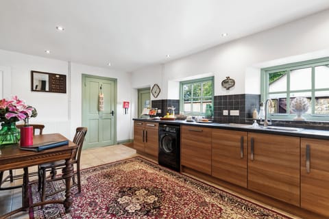 Kitchen | The Coach House - Glaneirw Estate, Tanygroes, near Llangrannog