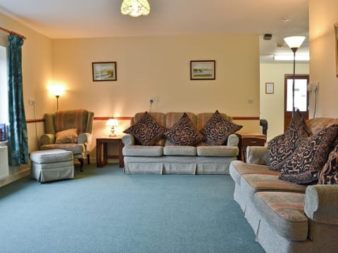 Living room | Madog&rsquo;s Wells - Blackbird Cottage, Llanfair Caereinion, nr. Welshpool