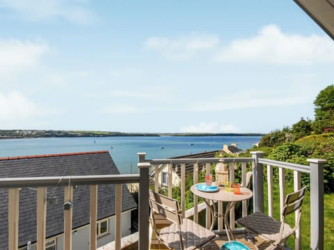 Balcony | Haven View, Llanstadwell 
