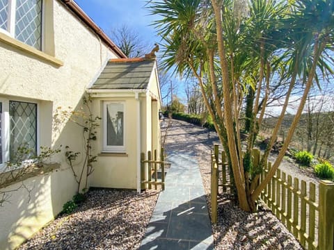 Outdoor area | Bridge View Cottage, Middle Mill, nr Solva