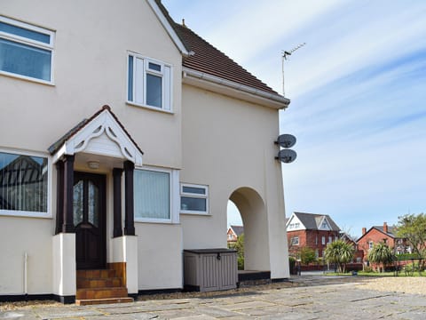 Exterior | Birkby Lodge, Lytham St Annes