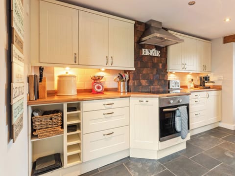 Kitchen area | The Old Cowshed, St Ishmael&rsquo;s, near Haverfordwest