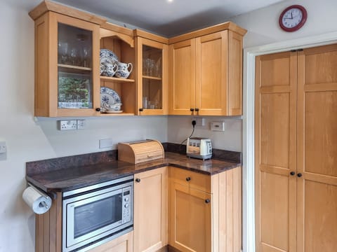 Kitchen | Carreg yr Eos, Fishguard