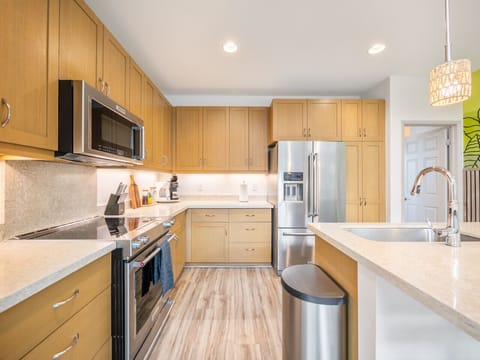 Fully stocked Kitchen