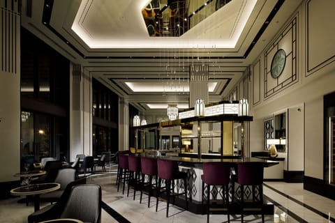 Lobby lounge