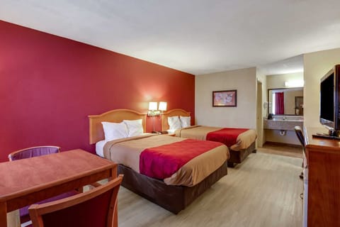 Premium bedding, down comforters, individually furnished, desk