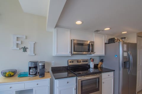 Condo, Multiple Beds, Kitchen, Ocean View | Private kitchen | Coffee/tea maker