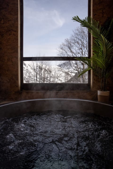 Couples treatment rooms, hot stone massages, deep-tissue massages