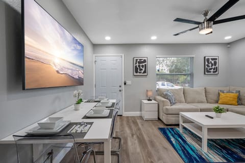Our beautiful living area has a smart TV and a comfortable and modern L-shaped couch. So you don't have to worry about missing an episode of your favorite series while on vacation while relaxi