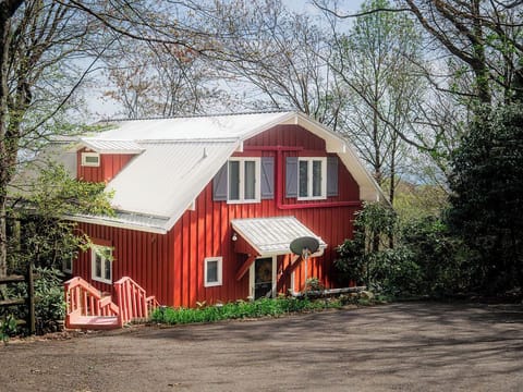 "The Little Red Barn"