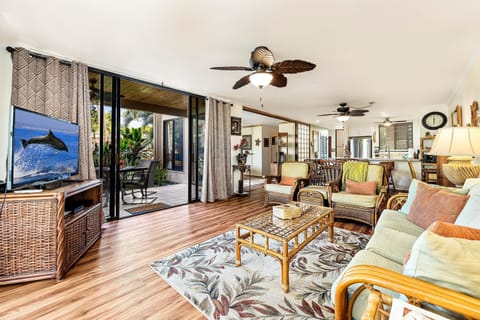 Condo, Multiple Beds (Keauhou Kona Surf & Racquet Club #8-1) | Living area