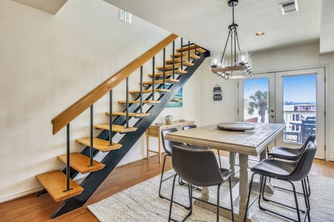 House (4 Bedrooms) | Property amenity