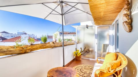 Deluxe Room - Cortiça | Minibar, individually decorated, individually furnished