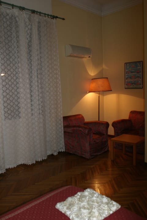 Triple Room | Living area | LCD TV