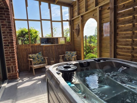 Romantic Room (Casa Cocoon) | Free WiFi