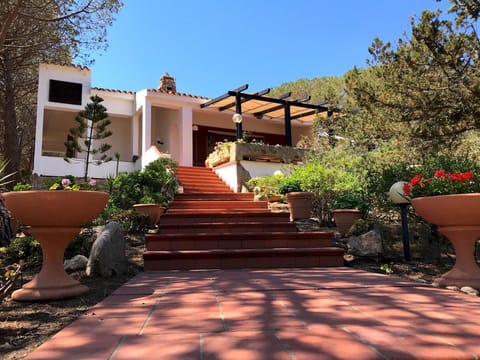 House | 4 bedrooms, WiFi