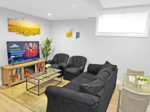 Rearrange the seat as desired for optimal viewing angle
