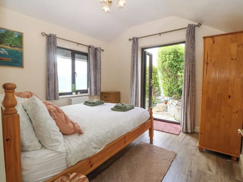 Cottage | 1 bedroom, individually decorated, individually furnished, free WiFi