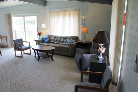 Spacious family room