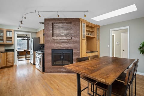 "Truly an awesome river house" - Andis