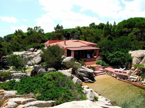 House | 4 bedrooms, iron/ironing board, WiFi