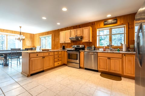 Large kitchen open to the dinning room