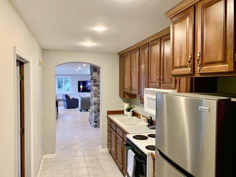 2nd Kitchen (lake level)