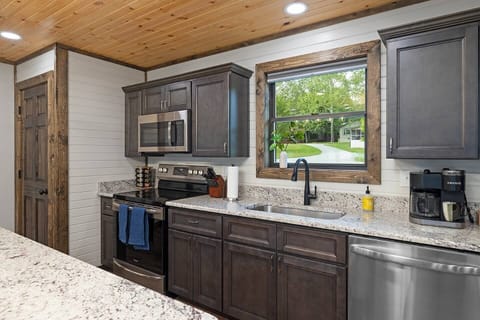 Stainless steel appliances to cook for the whole family!